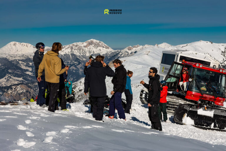 cat ski kosovo snowcat