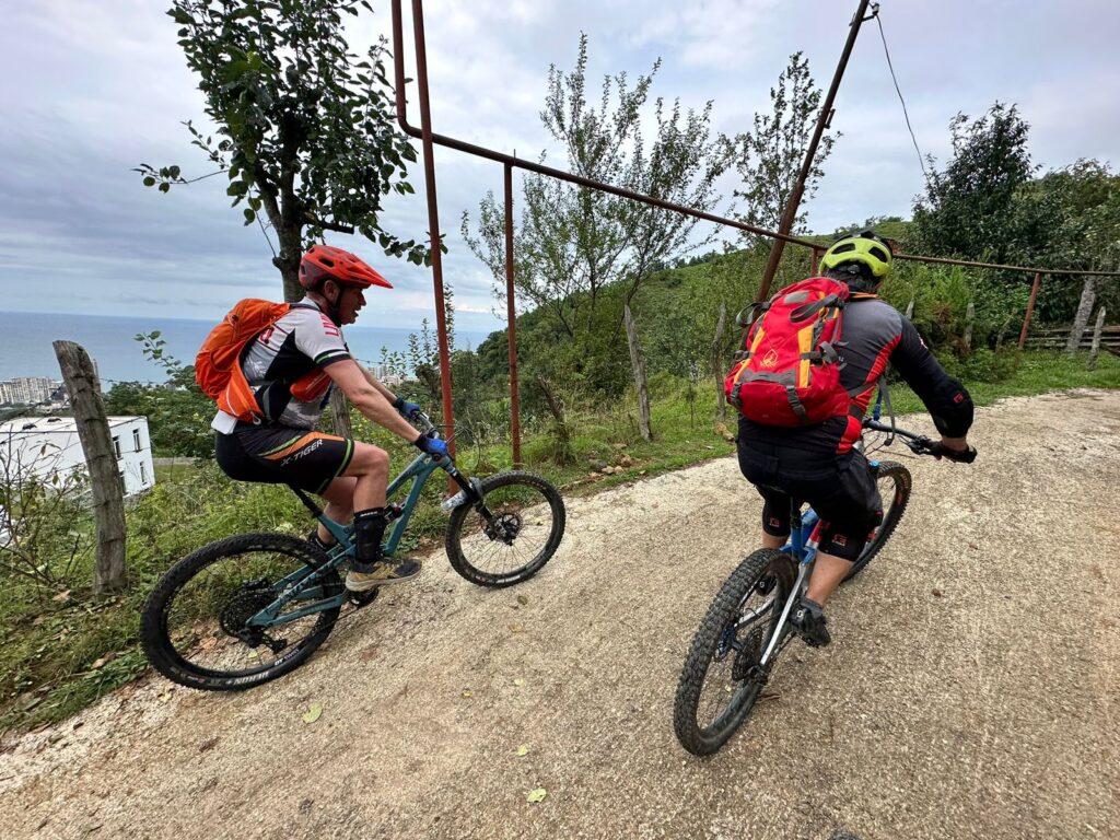 Mountainbike Georgia Down Hill