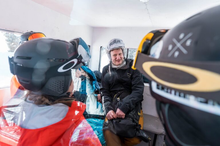 20260301-d6-karakara-cat-ski-229